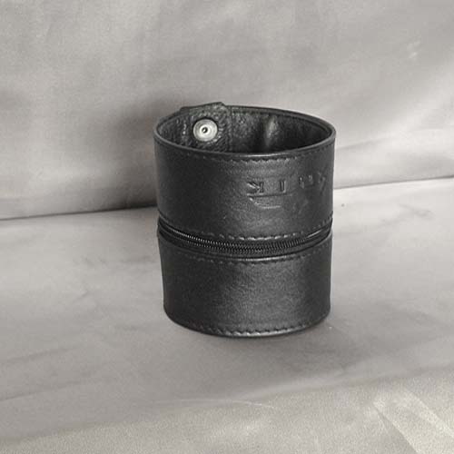 Wrist Wallet - Zipped